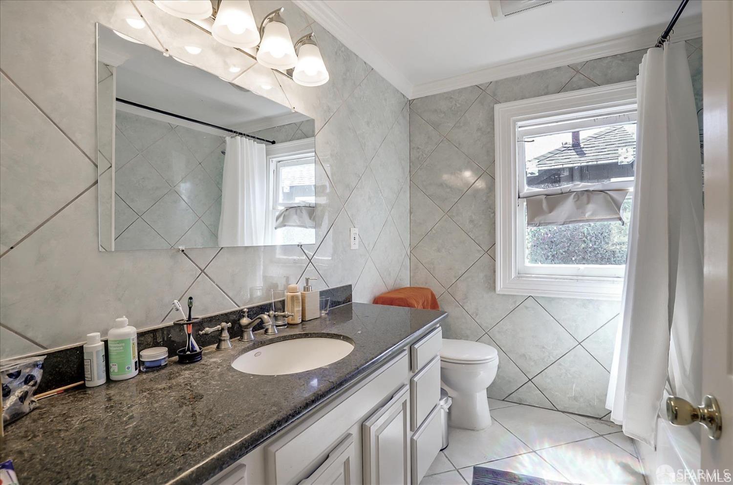 2535 Chilton Way Berkeley, CA 94704 - Photo 35 of 42