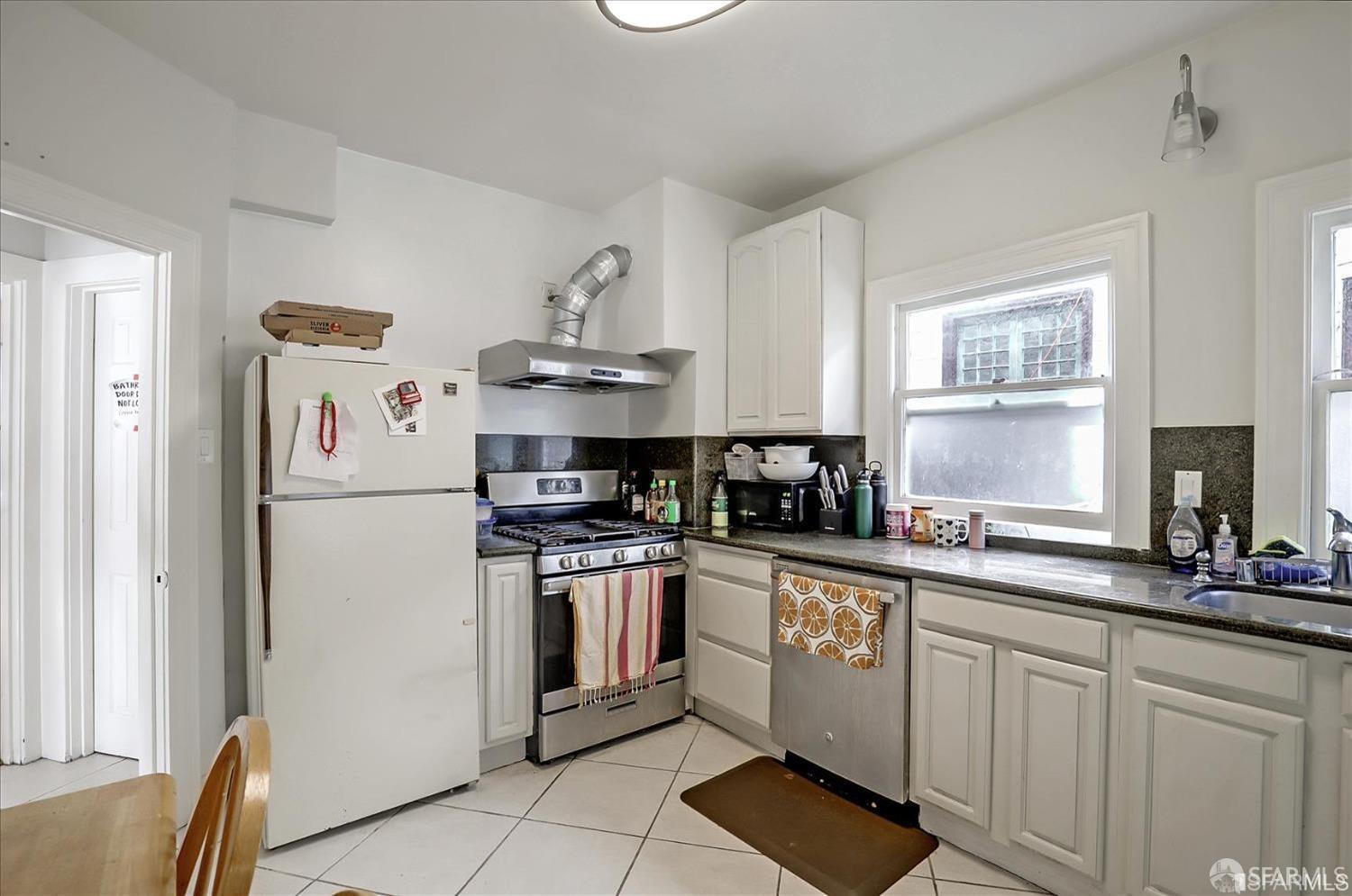 2535 Chilton Way Berkeley, CA 94704 - Photo 6 of 42