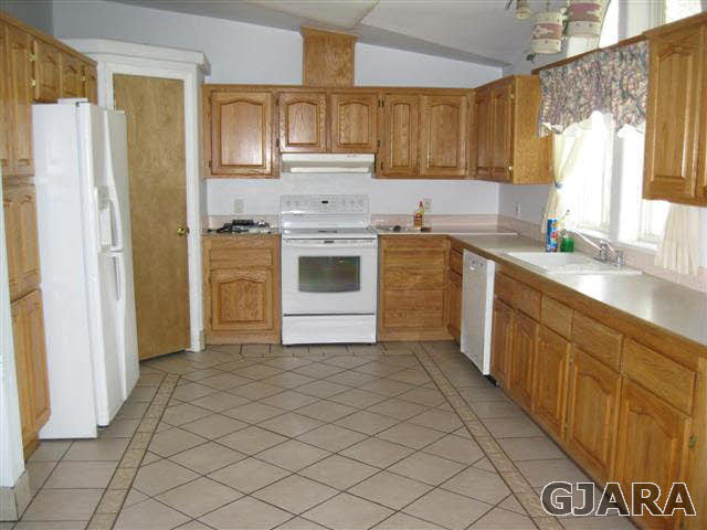 695 35 Road Clifton, CO 81520 - Photo 5 of 28 Gallery Image 5