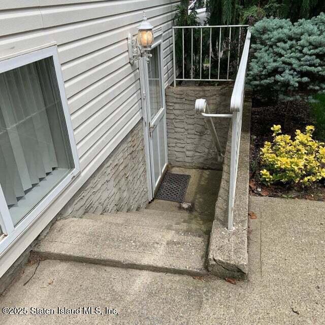 Undisclosed Address Staten Island, NY 10309 - Photo 1 of 7