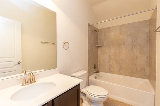 $3,500 | 10 Log House Court, Tomball, TX 77375