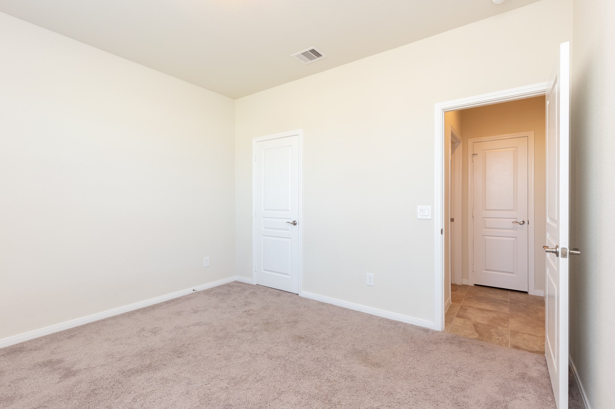 10 Log House Court Tomball, TX 77375 - Photo 8 of 50 a view of an empty room