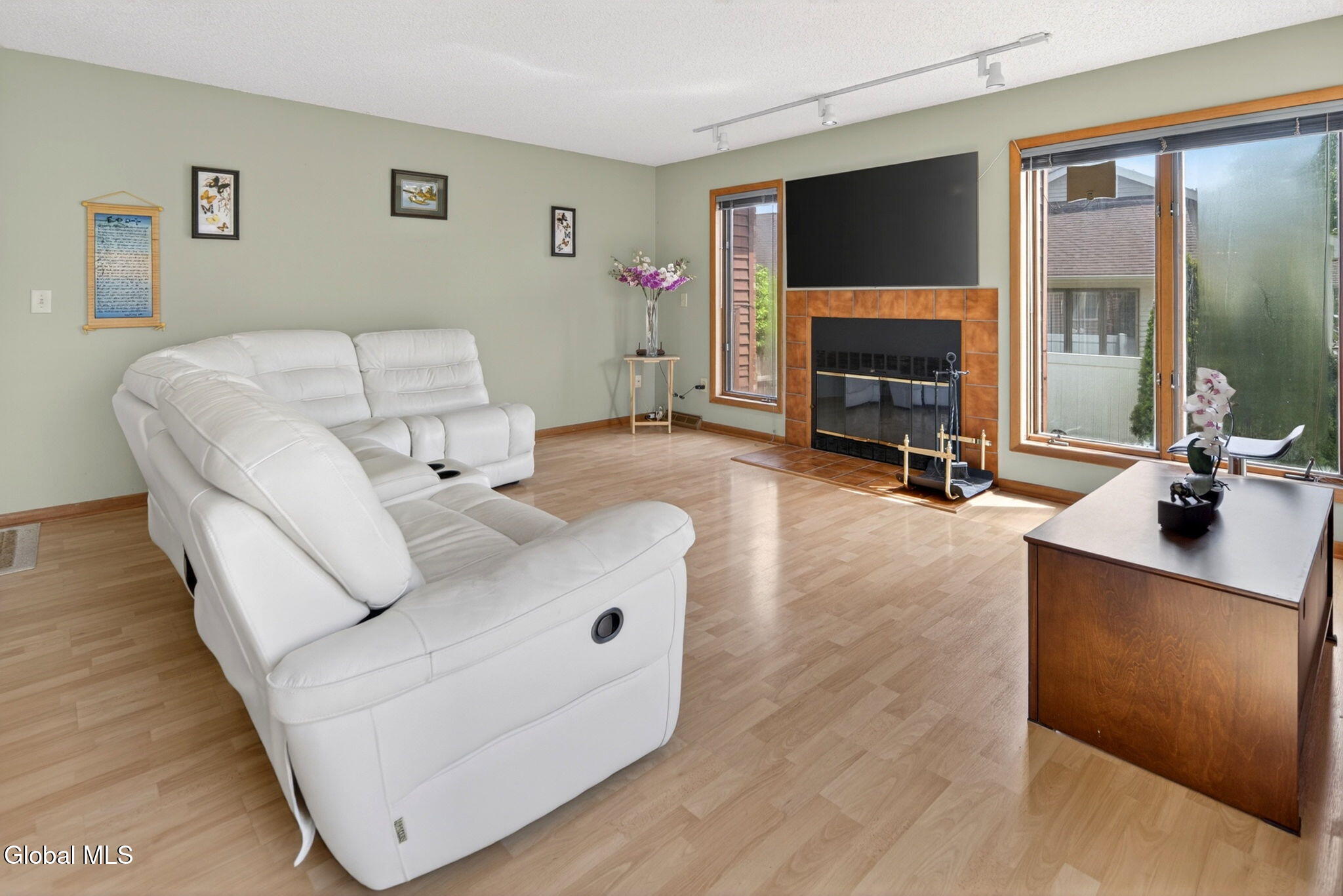 23 Rolling Hills Road Colonie, NY 12309 - Photo 11 of 27 Interior 08