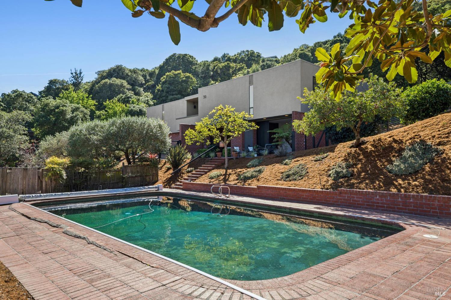 30 Chateau Place San Rafael, CA 94901 - Photo 17 of 61