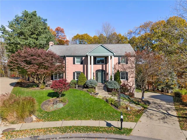$695,000 | 520 Colony Court, Gibsonia, PA 15044
