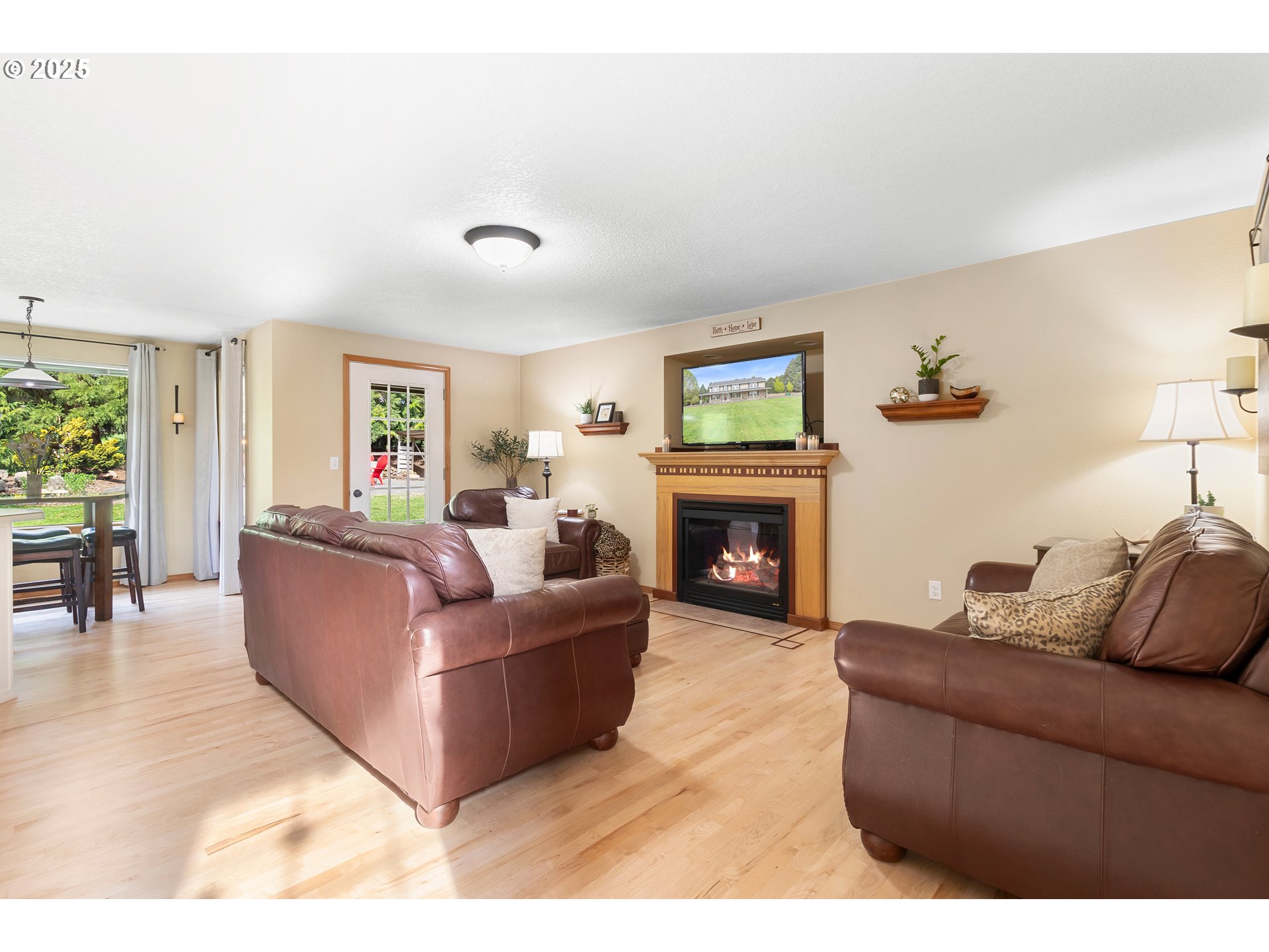 22075 Northeast Hidden Springs Road Dundee, OR 97115 - Photo 12 of 45 Gallery Image 12