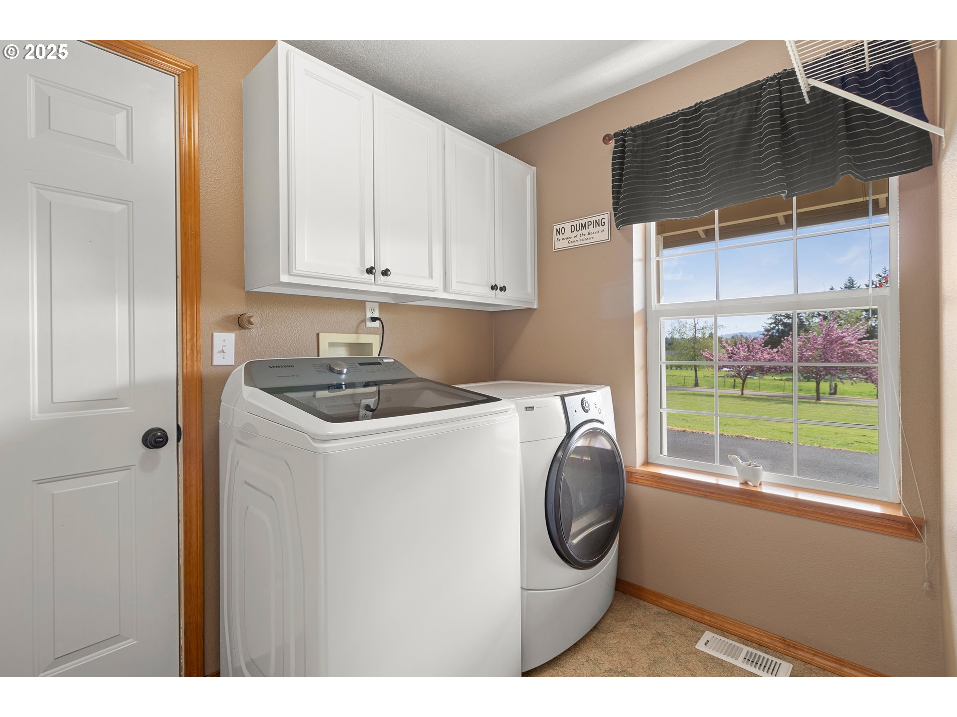 22075 Northeast Hidden Springs Road Dundee, OR 97115 - Photo 20 of 45 Gallery Image 20