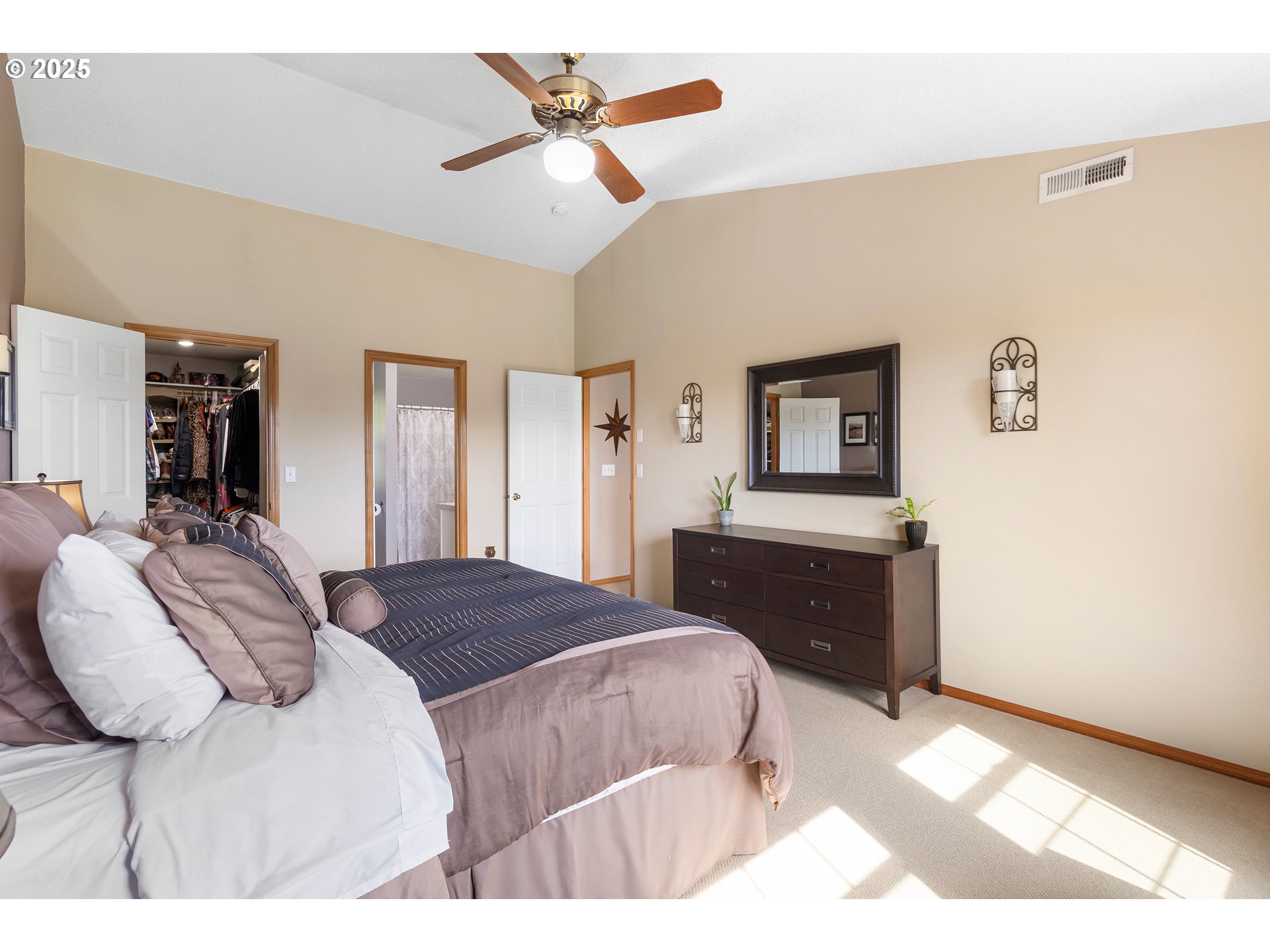 22075 Northeast Hidden Springs Road Dundee, OR 97115 - Photo 22 of 45 Gallery Image 22