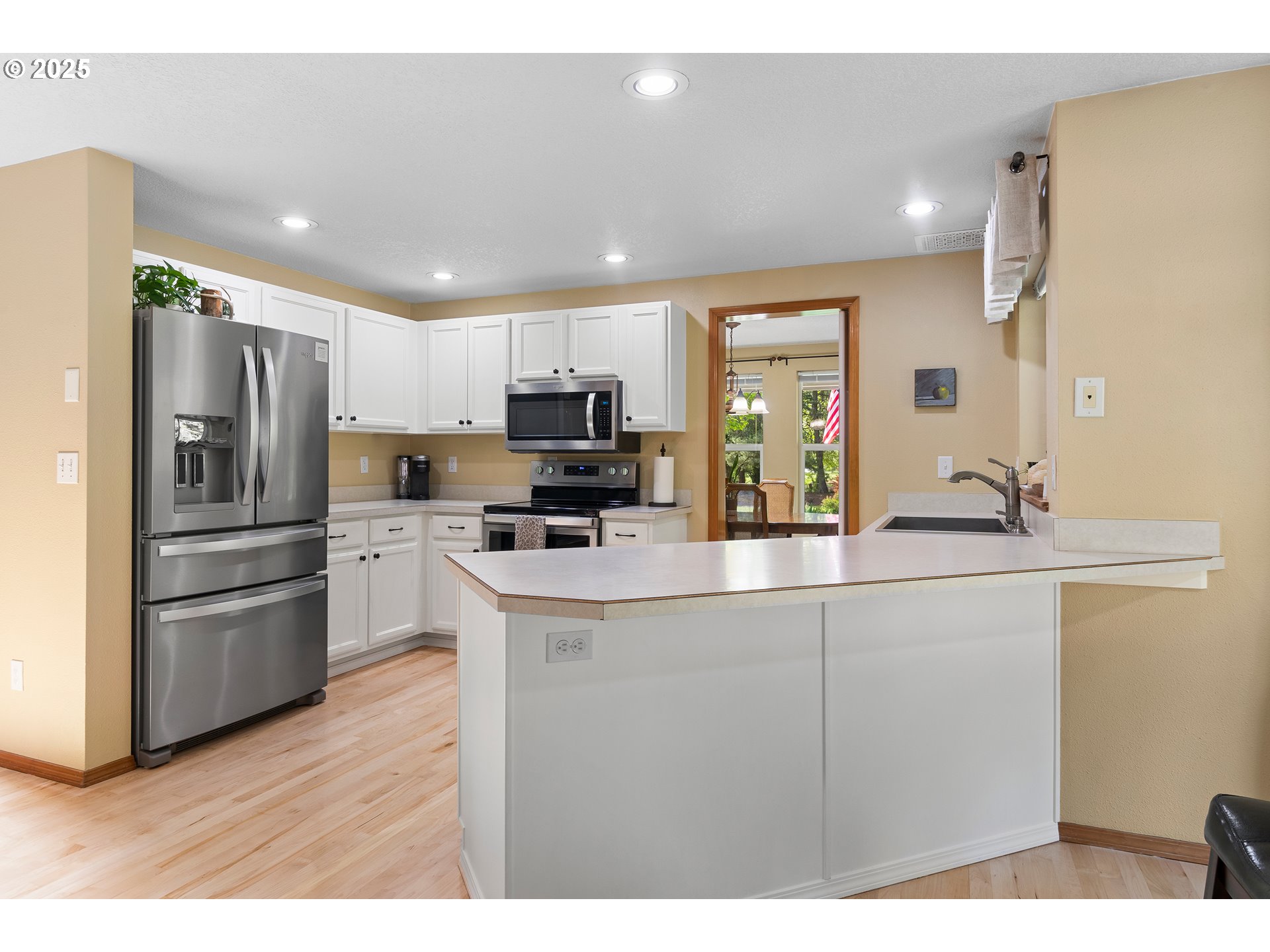 22075 Northeast Hidden Springs Road Dundee, OR 97115 - Photo 7 of 45 Gallery Image 7