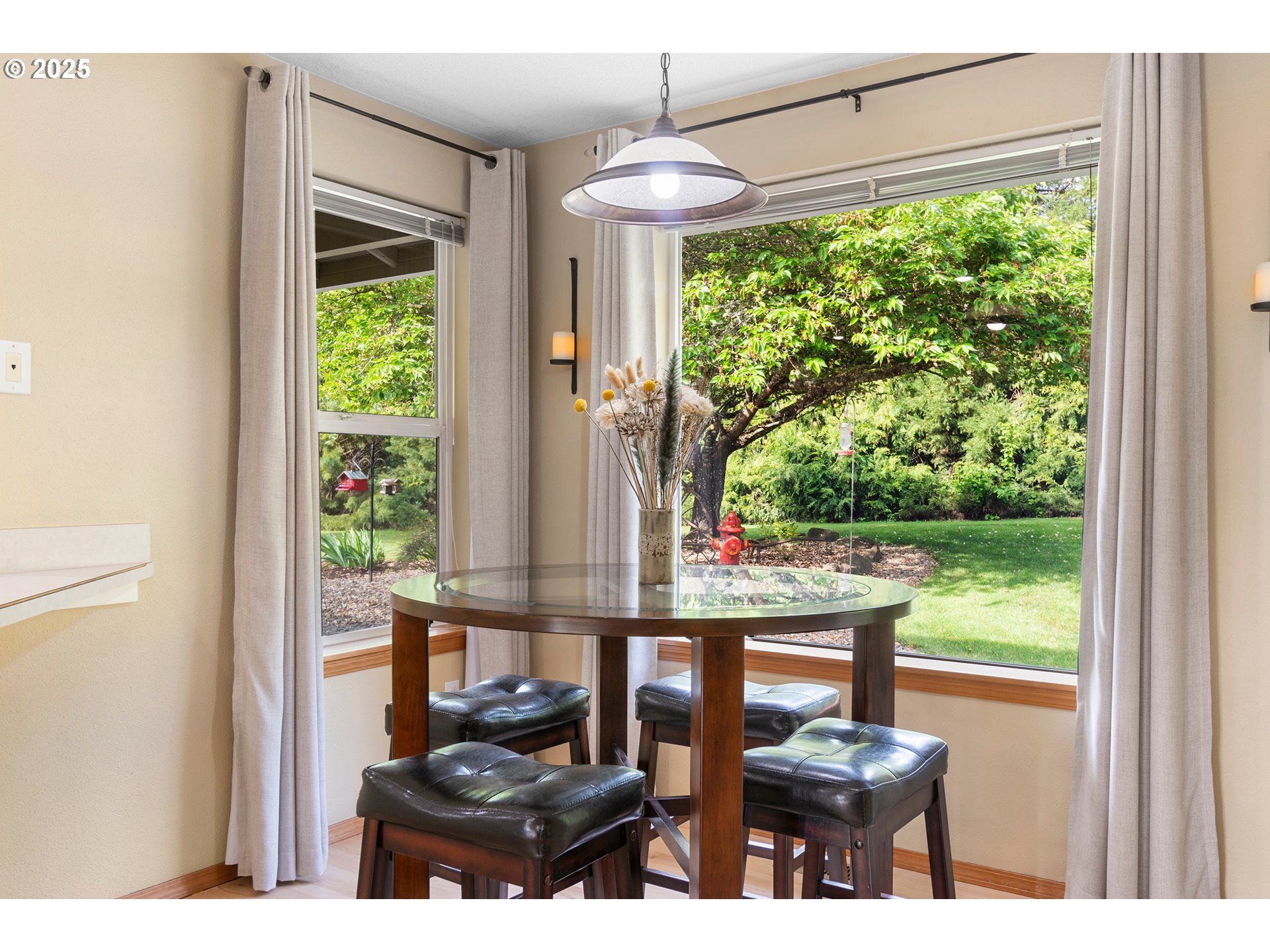 22075 Northeast Hidden Springs Road Dundee, OR 97115 - Photo 10 of 45 Gallery Image 10
