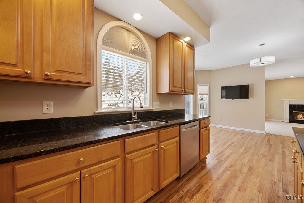 5103 Hardstone Road Jamesville, NY 13078 - Photo 9 of 46