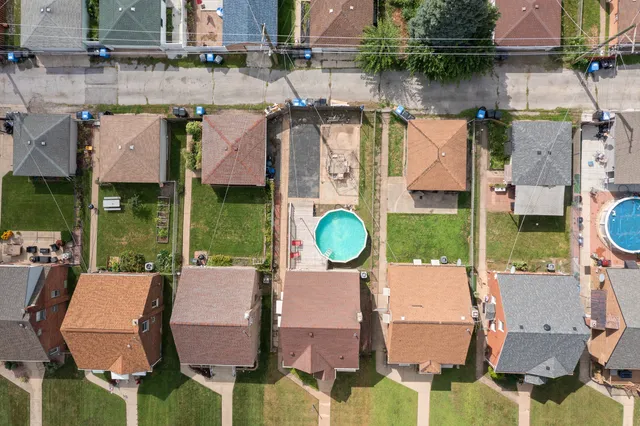 $219,000 | 11342 South Ave J, Chicago, IL 60617