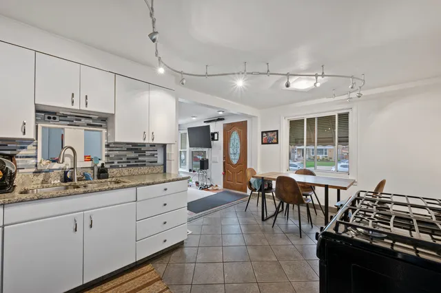 $219,000 | 11342 South Ave J, Chicago, IL 60617