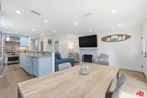 $2,995,000 | 3600 Pine Avenue, Manhattan Beach, CA 90266