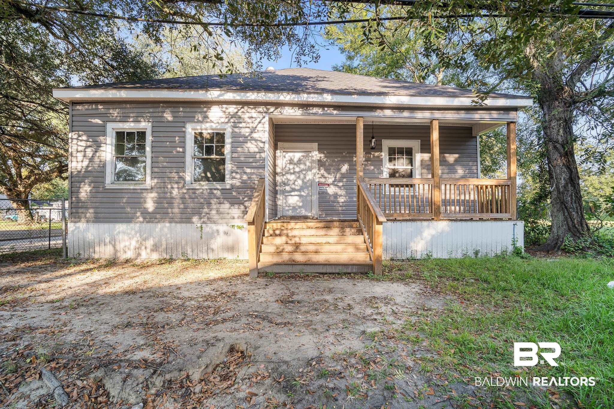 Bungalow with a porch