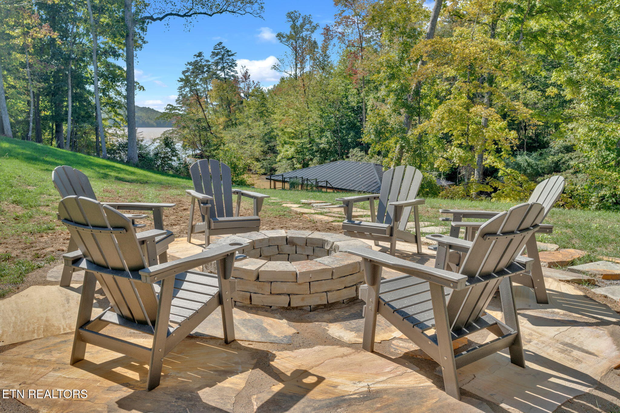 210 Mainsail Road Kingston, TN 37763 - Photo 5 of 60 26-web-or-mls-DSC07559