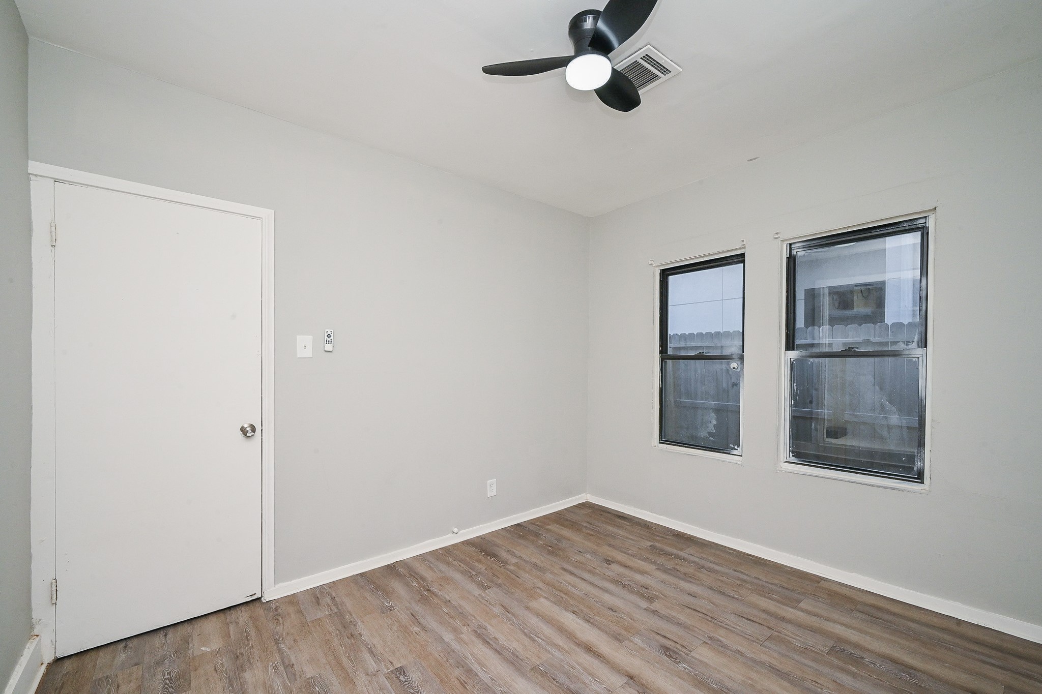 1507 Laird Street Houston, TX 77008 - Photo 14 of 20