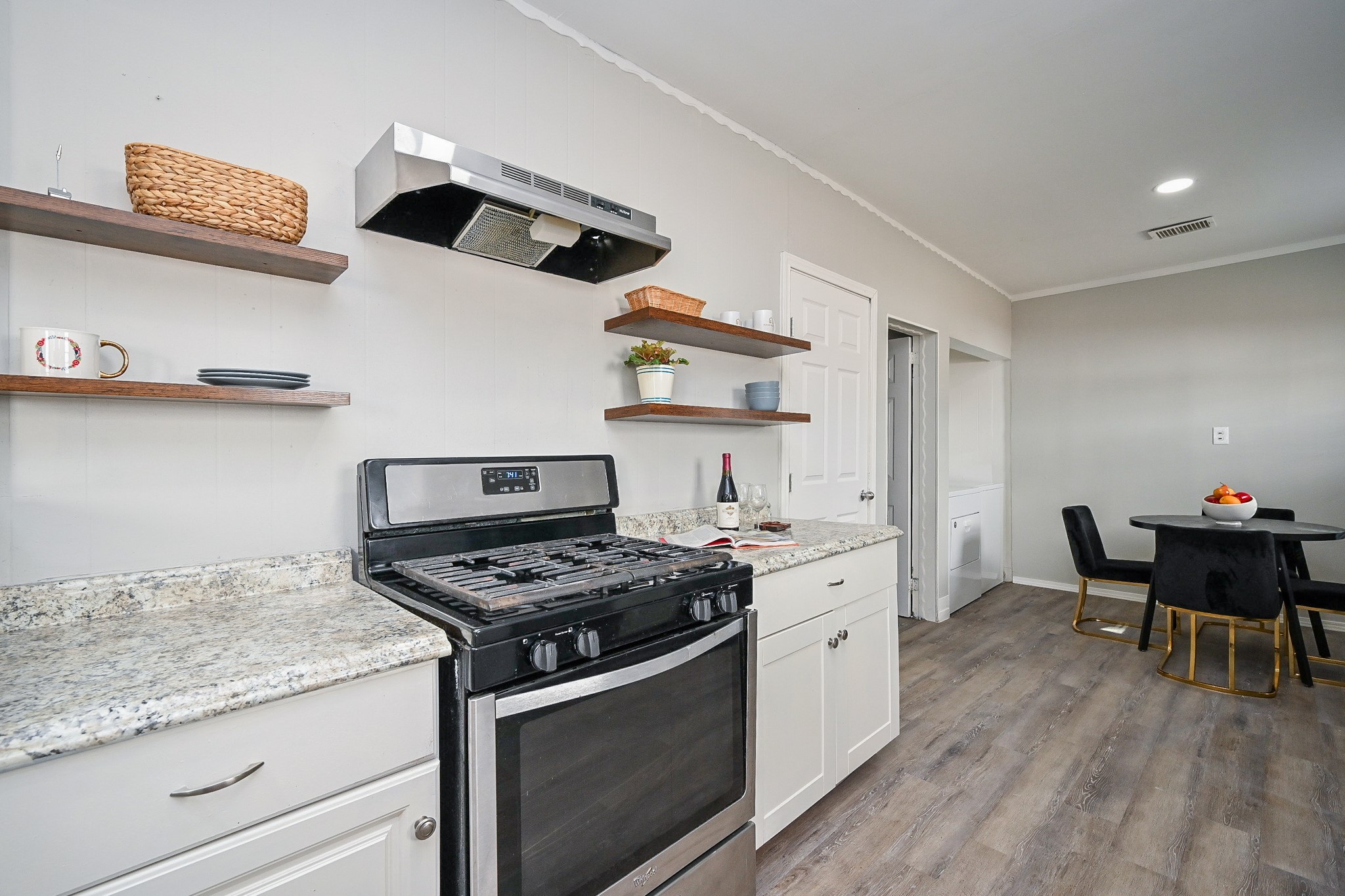 1507 Laird Street Houston, TX 77008 - Photo 2 of 20 Tastefully renovated kitchen with modern finishes