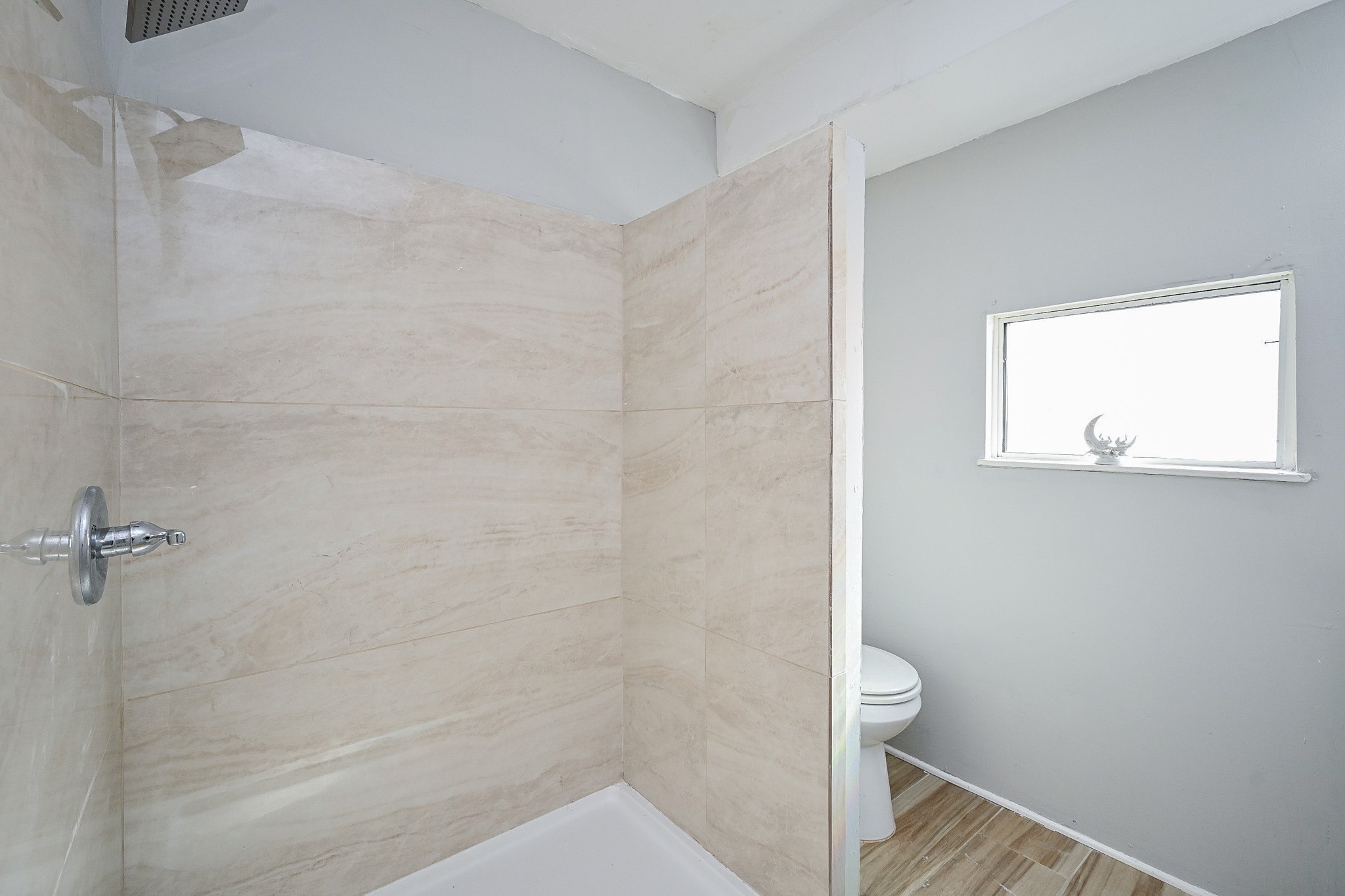 1507 Laird Street Houston, TX 77008 - Photo 4 of 20 Updated bathrooms offering a clean, modern feel