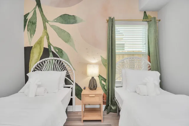 $1,500 | 7823 Gladstone Street, Unit B1, Houston, TX 77051