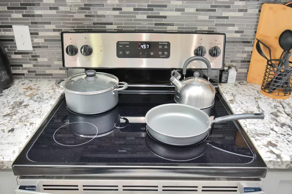 $1,500 | 7823 Gladstone Street, Unit B1, Houston, TX 77051