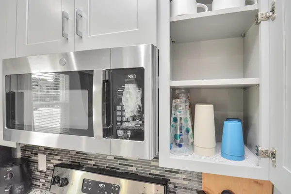$1,500 | 7823 Gladstone Street, Unit B1, Houston, TX 77051