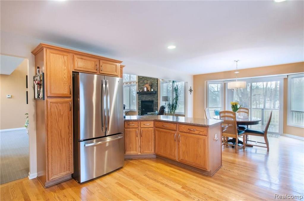 1934 South Shore Drive Rochester Hills, MI 48307 - Photo 11 of 42
