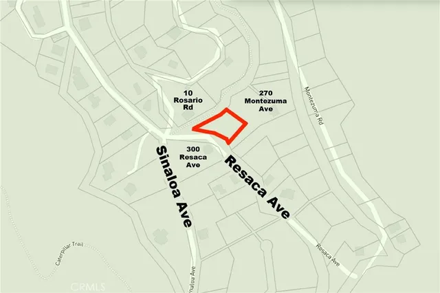 en bathroom with shower