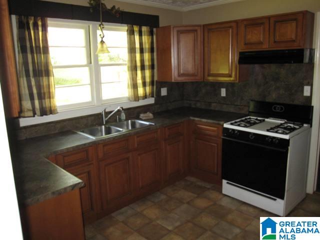 5895 Stockdale Road Talladega, AL 35160 - Photo 3 of 28