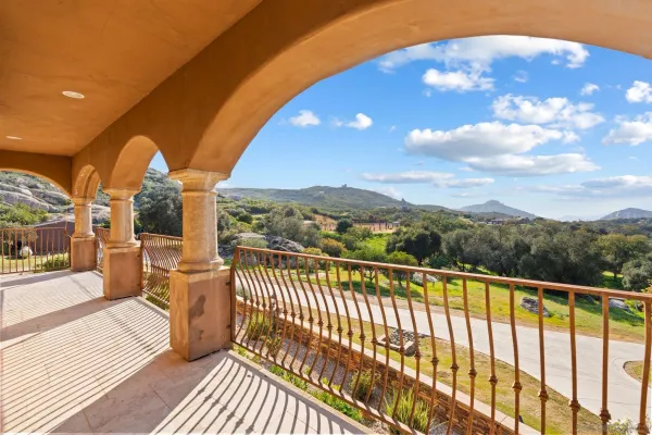 $2,245,000 | 19491 Deerhorn Valley Road, Jamul, CA 91935