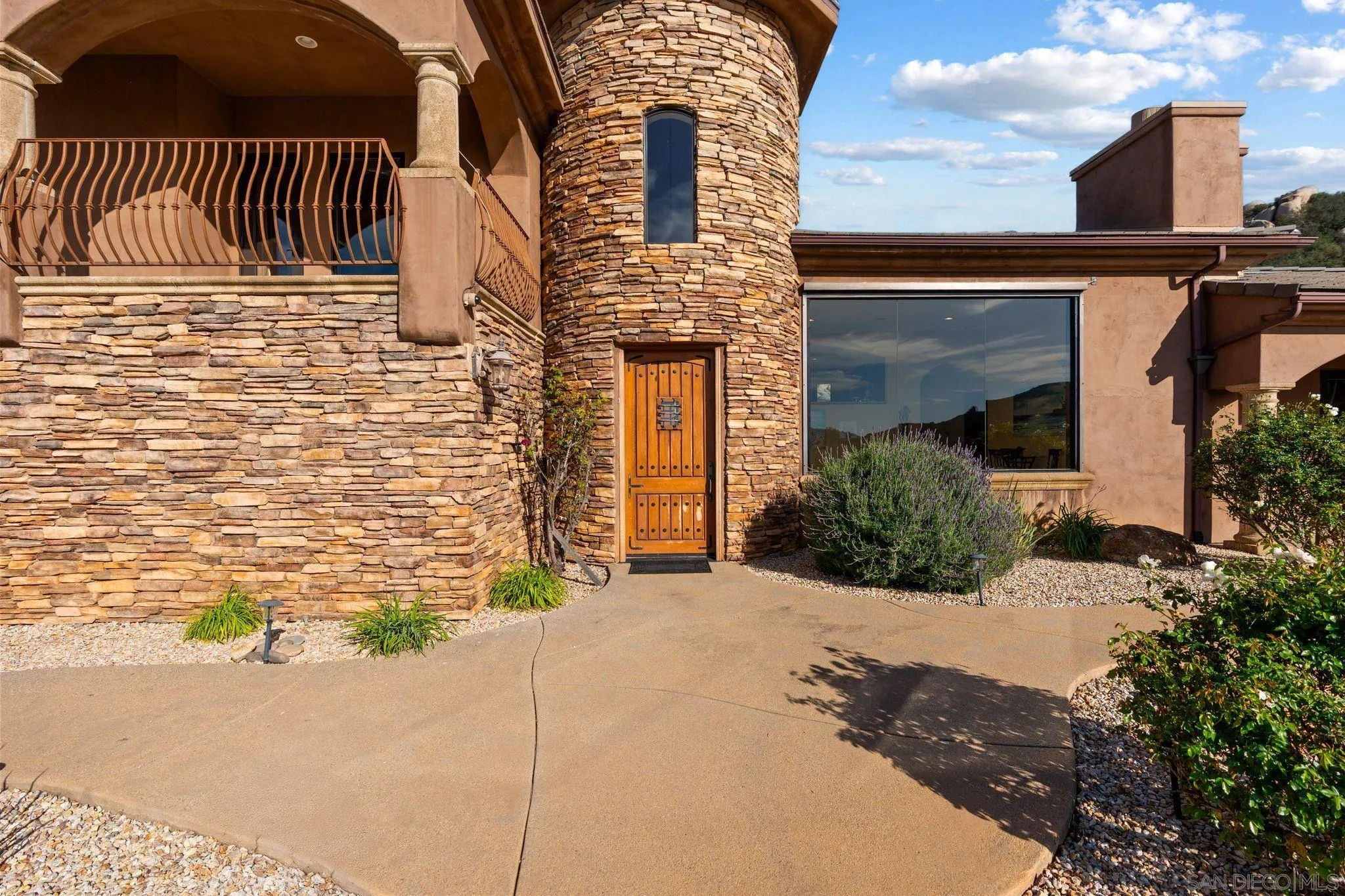 19491 Deerhorn Valley Road Jamul, CA 91935 - Photo 10 of 75