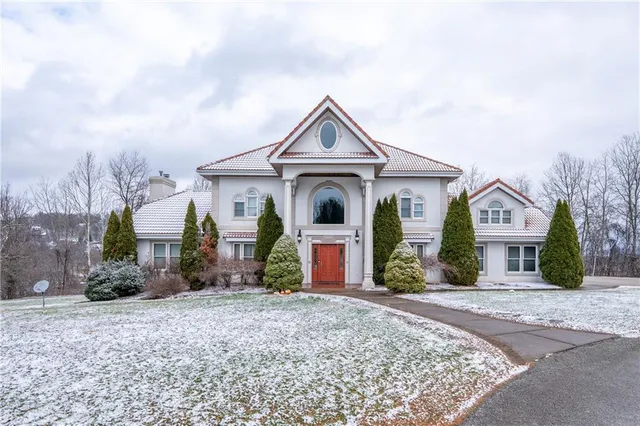 $775,000 | 3001 Stoupas Drive, Greensburg, PA 15601