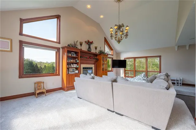 $775,000 | 3001 Stoupas Drive, Greensburg, PA 15601