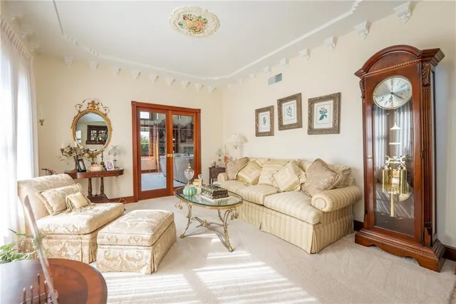 $775,000 | 3001 Stoupas Drive, Greensburg, PA 15601