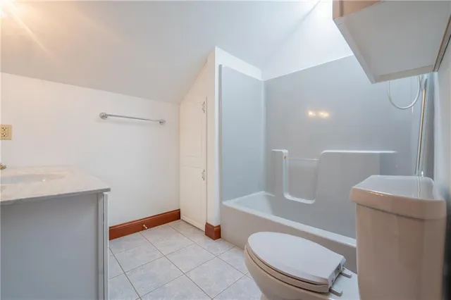 $775,000 | 3001 Stoupas Drive, Greensburg, PA 15601