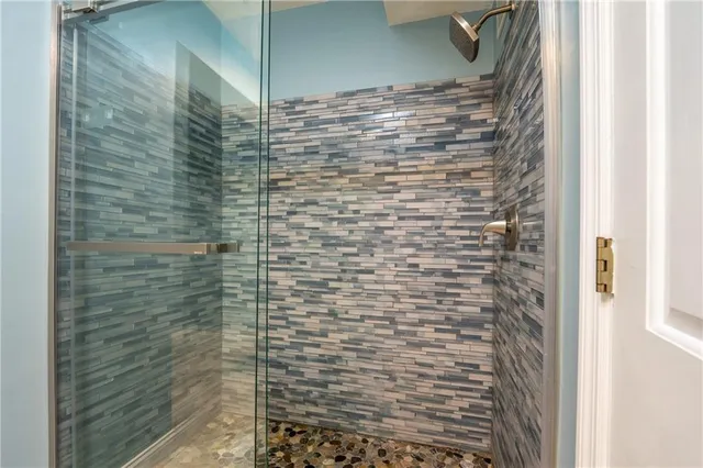 $775,000 | 3001 Stoupas Drive, Greensburg, PA 15601