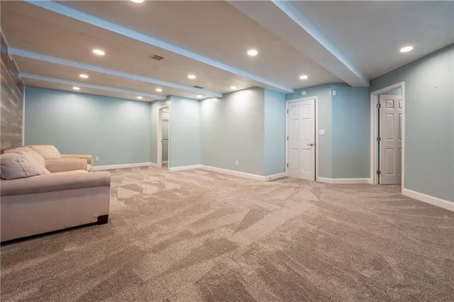 $775,000 | 3001 Stoupas Drive, Greensburg, PA 15601