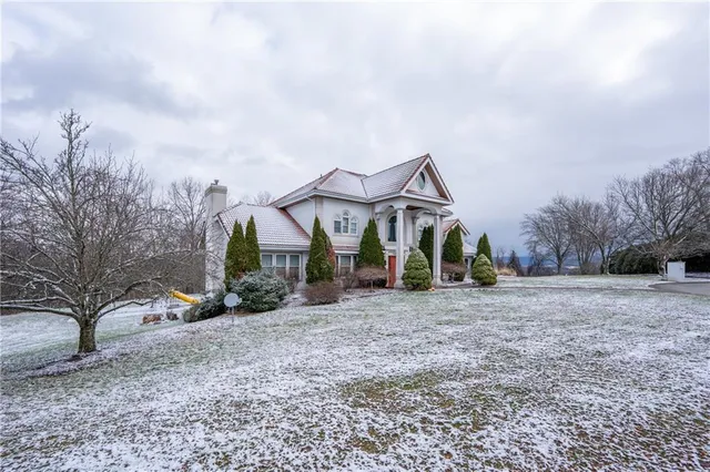 $775,000 | 3001 Stoupas Drive, Greensburg, PA 15601