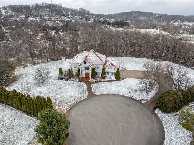 $775,000 | 3001 Stoupas Drive, Greensburg, PA 15601