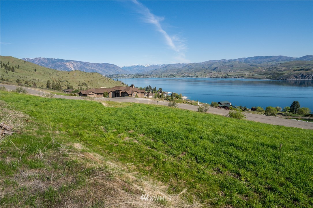 304 Clos Chevalle Road Chelan, WA 98816 - Photo 8 of 25 Gallery Image 8