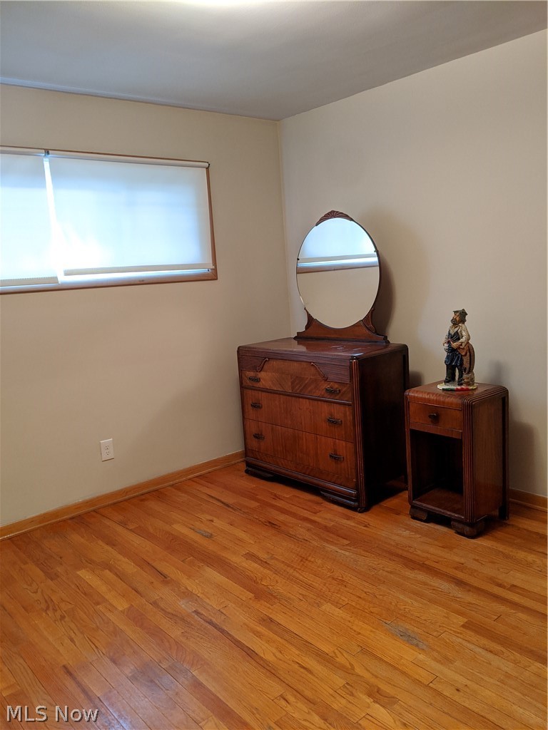 957 Hanley Road Cleveland, OH 44124 - Photo 18 of 30