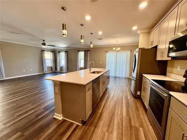 $2,650 | 4517 Reisswood Loop, Palmetto, FL 34221