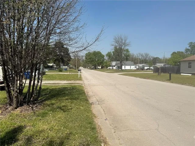 $32,900 | 519 North Wood Street, Caney, KS 67333