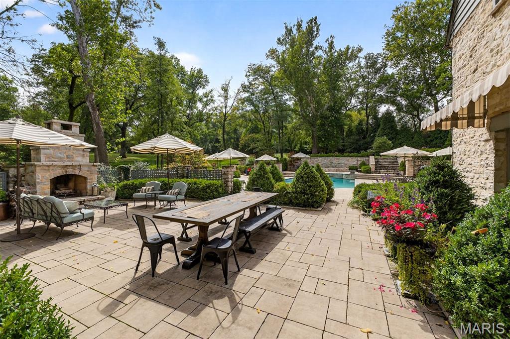 8 Edgewood Road Ladue, MO 63124 - Photo 6 of 16