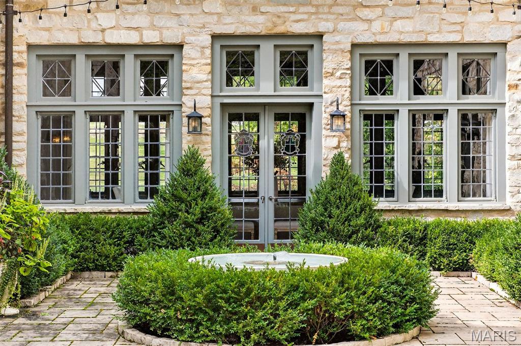 8 Edgewood Road Ladue, MO 63124 - Photo 9 of 16