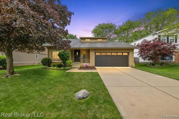 $380,000 | 24765 Apple Crest Drive, Novi, MI 48375