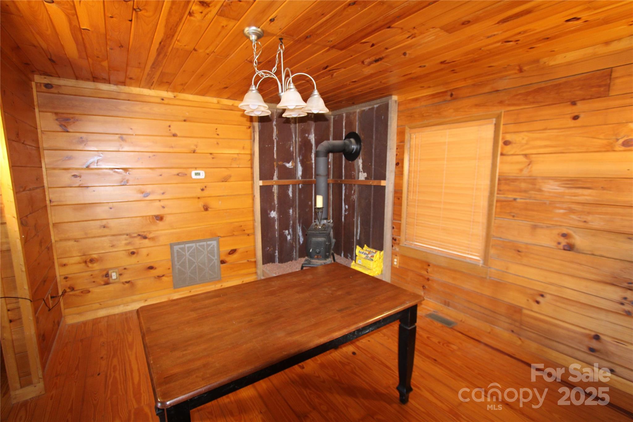 236 Plainview Ridge Sylva, NC 28779 - Photo 4 of 21 a view of a room with a table and chairs