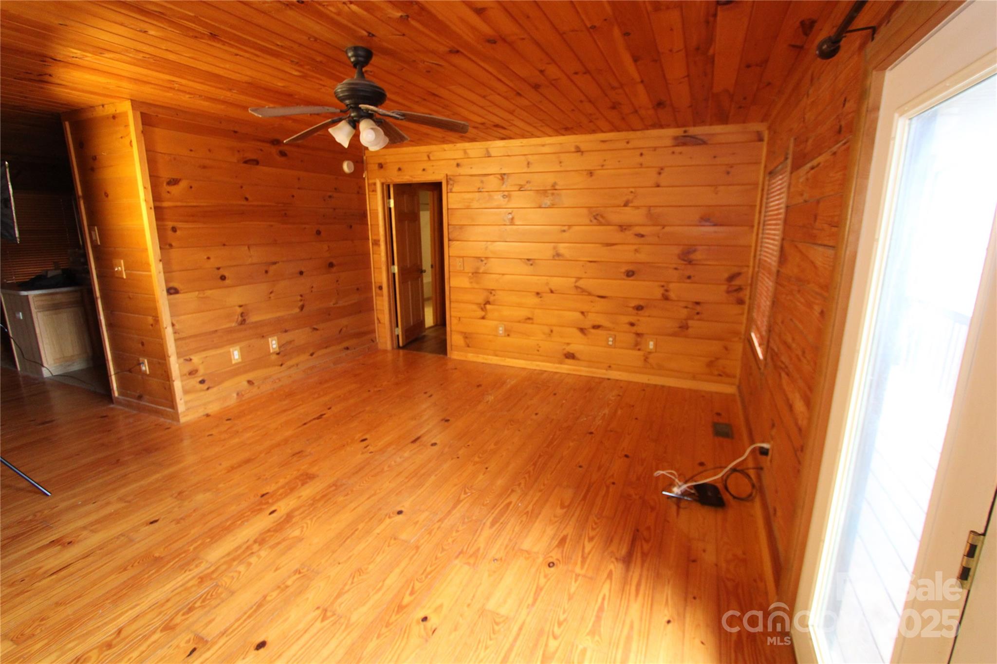 236 Plainview Ridge Sylva, NC 28779 - Photo 6 of 21 a view of bathroom with shower