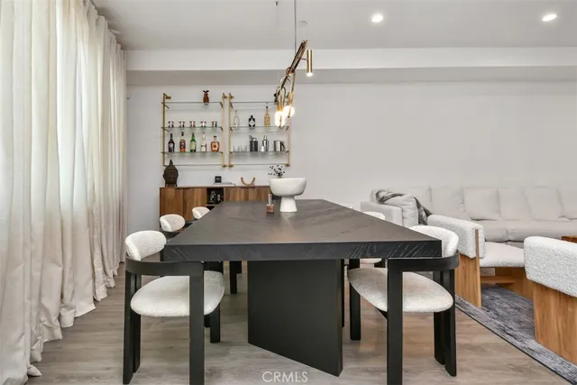 $1,172,000 | 10861 1/2 Hartsook Street, North Hollywood, CA 91601