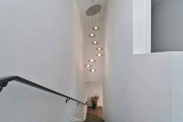 $1,172,000 | 10861 1/2 Hartsook Street, North Hollywood, CA 91601